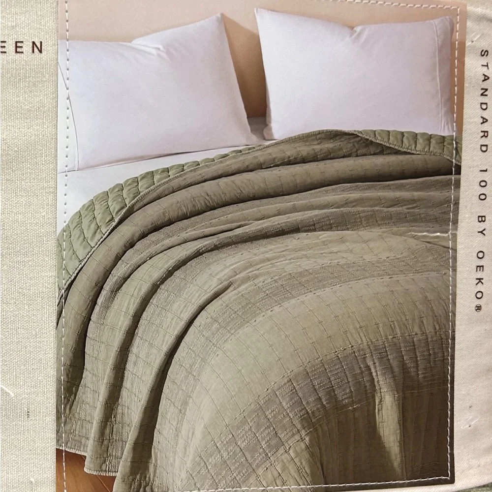 Modern Haven Green Queen Polyester Quilt 90”x90”